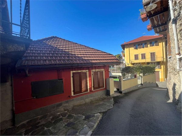 casa semindipendente in vendita a San Bernardino Verbano in zona Bieno