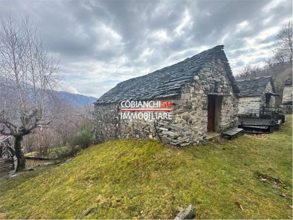 casa indipendente in vendita a San Bernardino Verbano