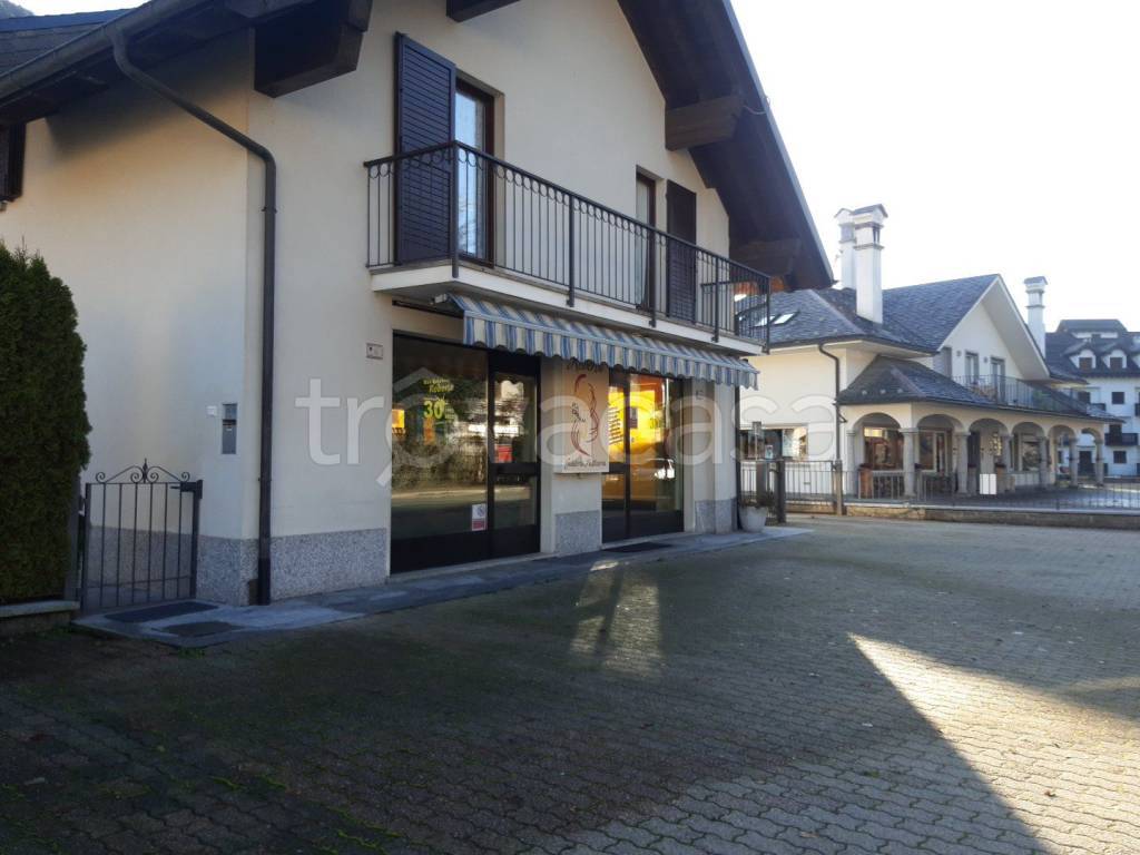 negozio in affitto a Santa Maria Maggiore