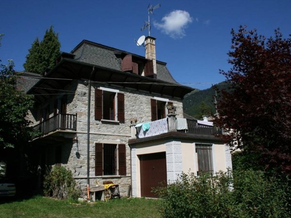 casa indipendente in vendita a Santa Maria Maggiore