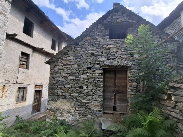 casa indipendente in vendita a Santa Maria Maggiore