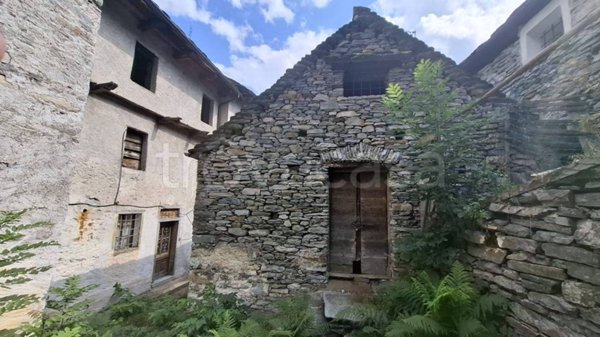 casa indipendente in vendita a Santa Maria Maggiore
