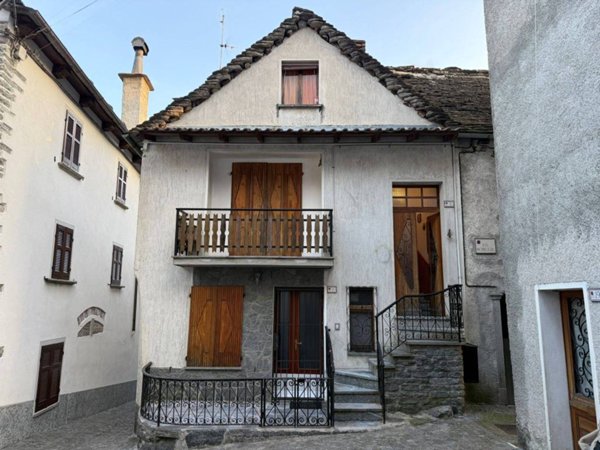 casa indipendente in vendita a Santa Maria Maggiore
