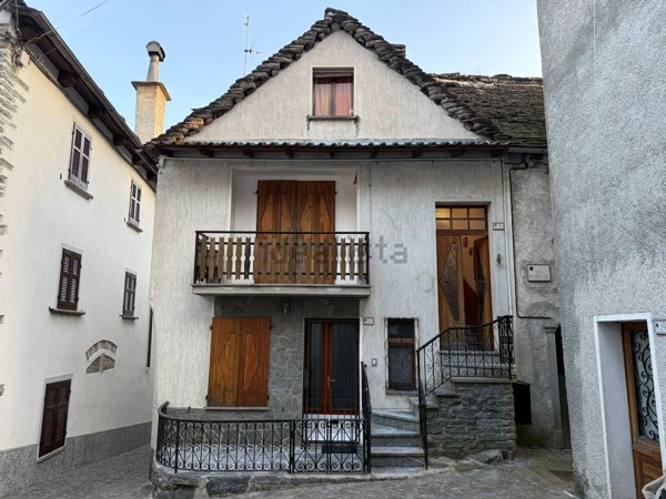 casa indipendente in vendita a Santa Maria Maggiore