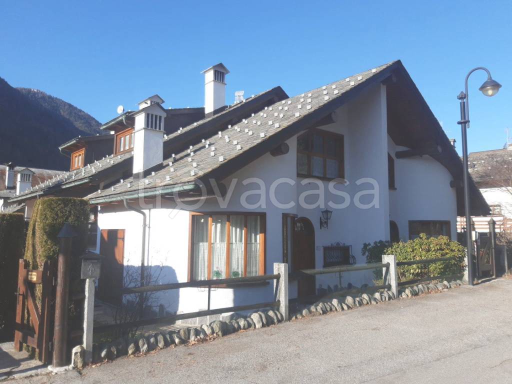 casa indipendente in vendita a Santa Maria Maggiore