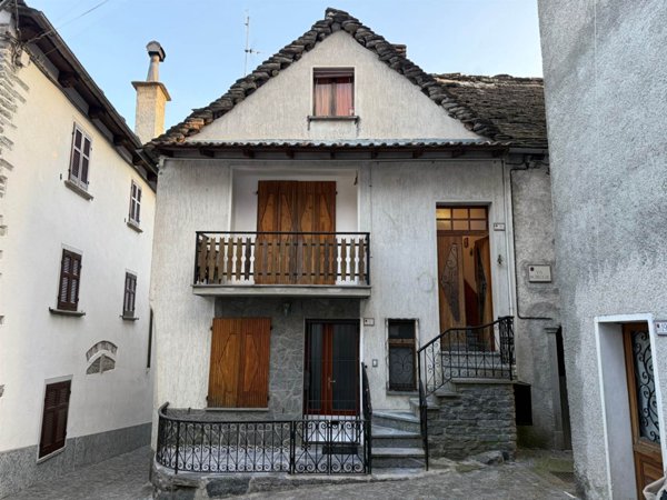 casa indipendente in vendita a Santa Maria Maggiore