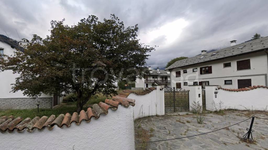 casa indipendente in vendita a Santa Maria Maggiore