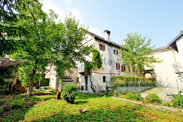 casa indipendente in vendita a Santa Maria Maggiore