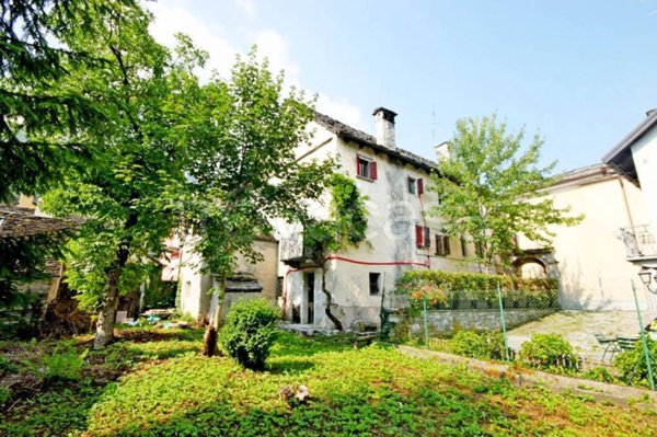 casa indipendente in vendita a Santa Maria Maggiore