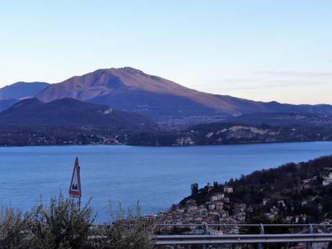 casa indipendente in vendita a Stresa