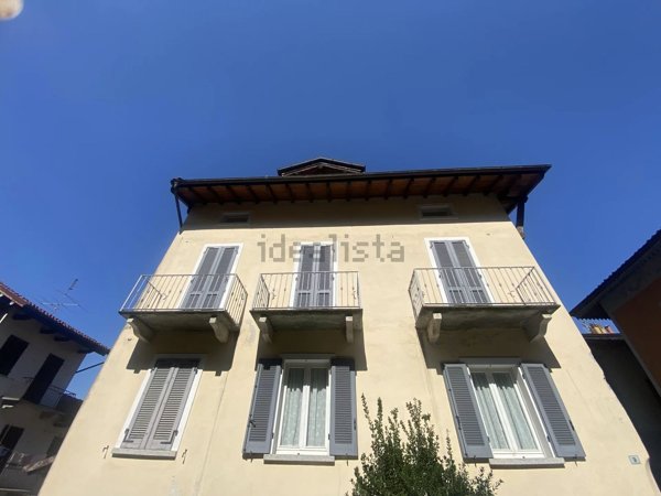 appartamento in vendita a Stresa in zona Magognino