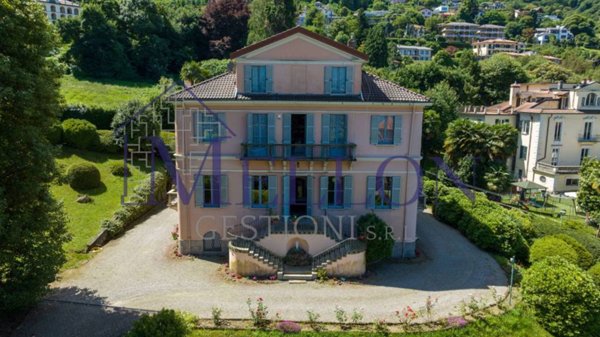 casa indipendente in vendita a Stresa