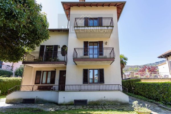 casa indipendente in vendita a Stresa in zona Mottarone