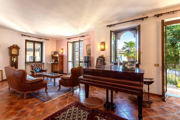 casa indipendente in vendita a Stresa in zona Mottarone