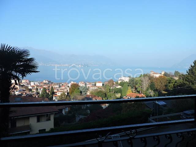 appartamento in vendita a Stresa in zona Binda