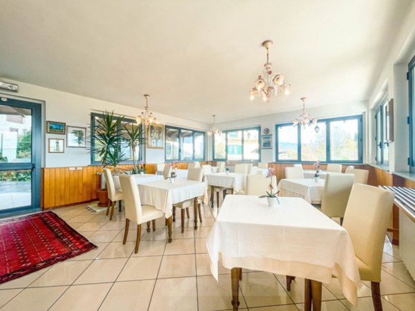 casa indipendente in vendita a Stresa in zona Levo