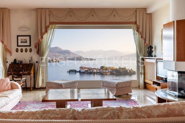appartamento in vendita a Stresa in zona Alpino