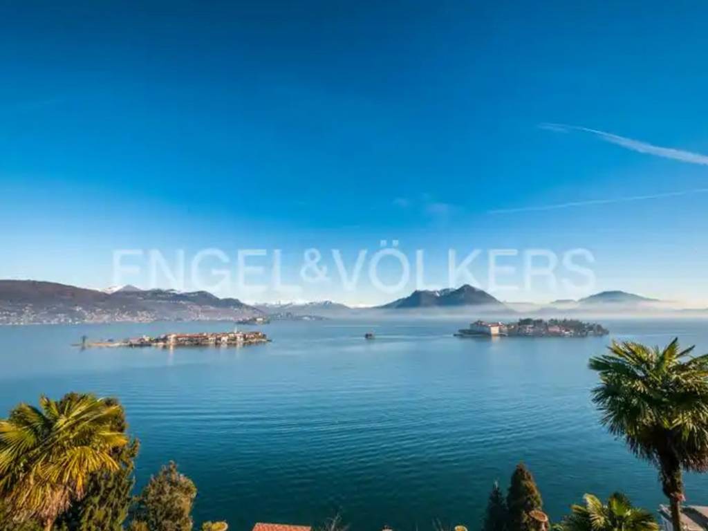 intera palazzina in vendita a Stresa