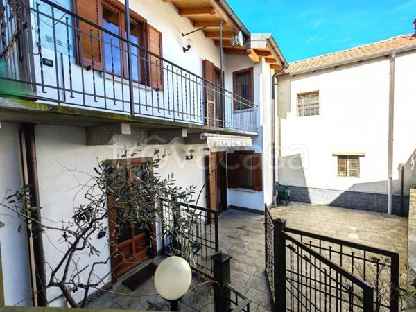 casa indipendente in vendita a Stresa