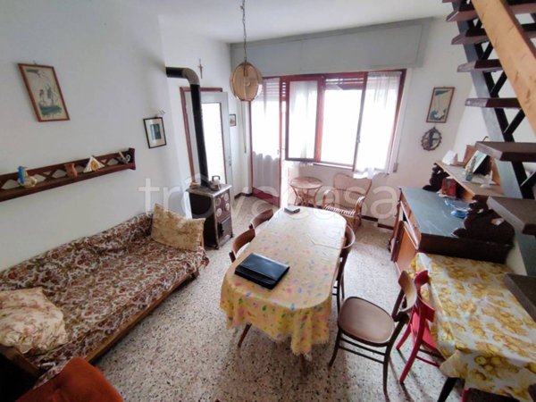 appartamento in vendita a Stresa in zona Levo