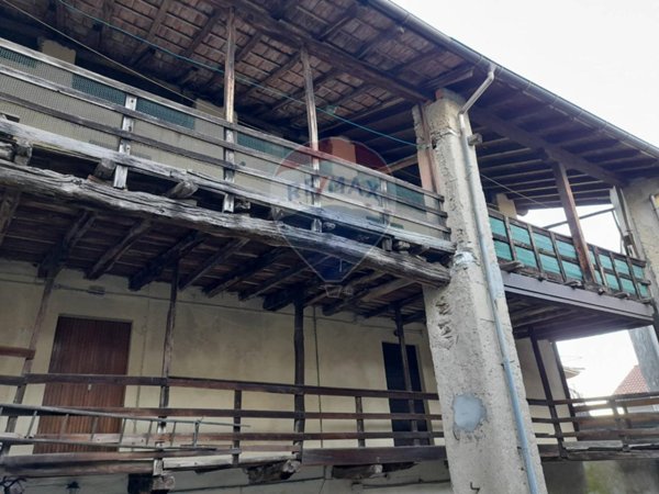appartamento in vendita a Stresa in zona Brisino