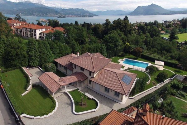 casa indipendente in vendita a Stresa