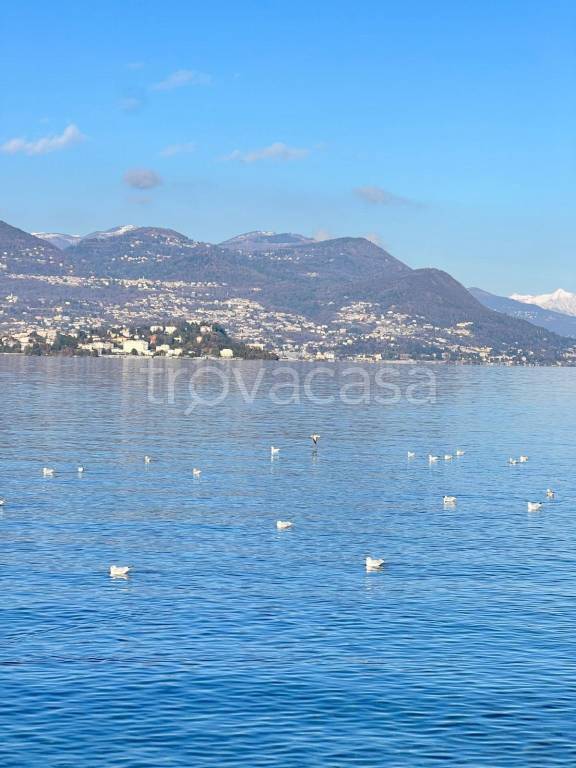 casa indipendente in vendita a Stresa in zona Carciano