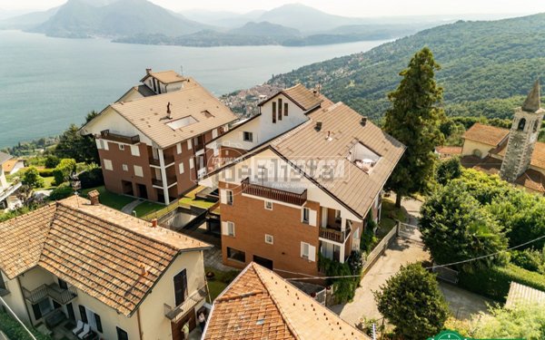 appartamento in vendita a Stresa in zona Levo