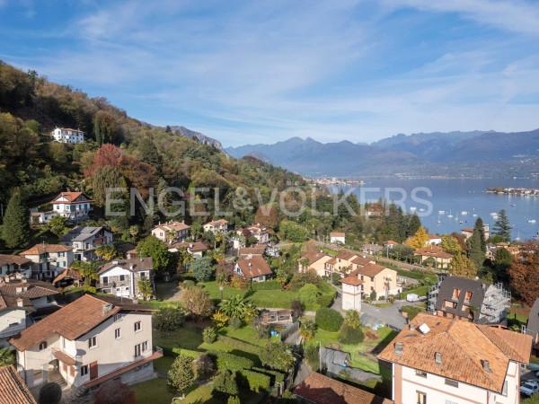 casa indipendente in vendita a Stresa in zona Carciano