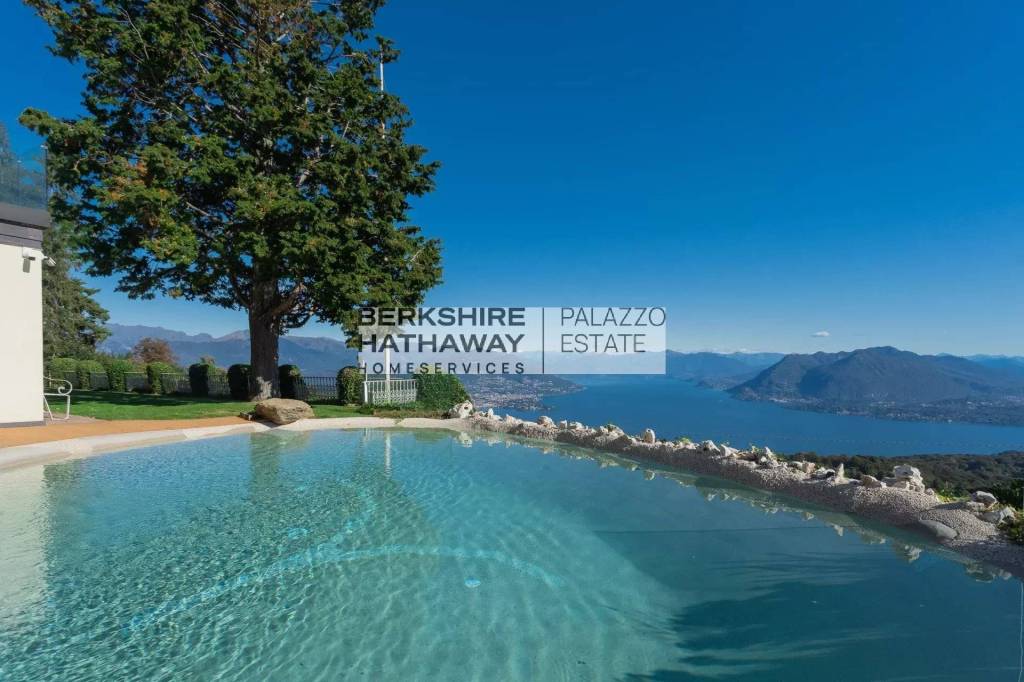casa indipendente in vendita a Stresa in zona Mottarone