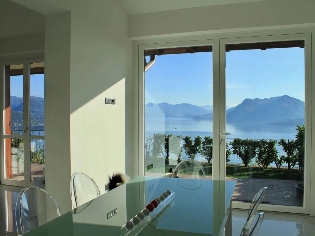 casa indipendente in vendita a Stresa in zona Someraro