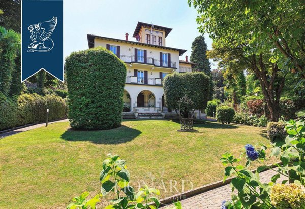 casa indipendente in vendita a Stresa