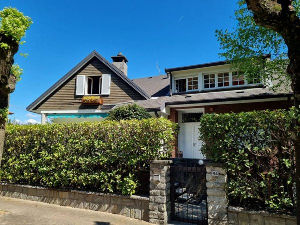 casa indipendente in vendita a Stresa