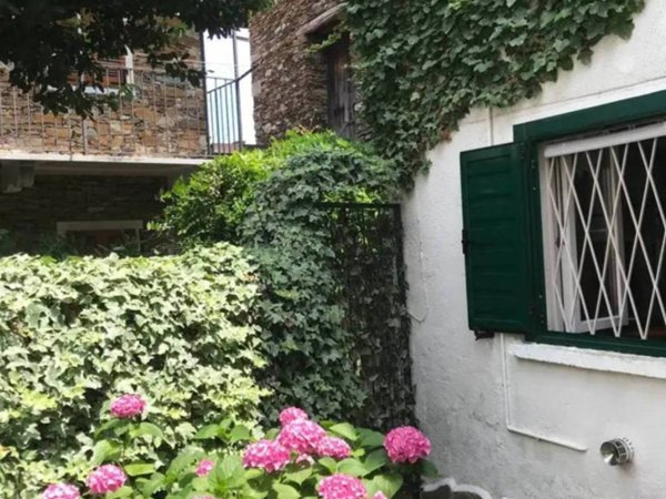 casa indipendente in vendita a Stresa in zona Someraro