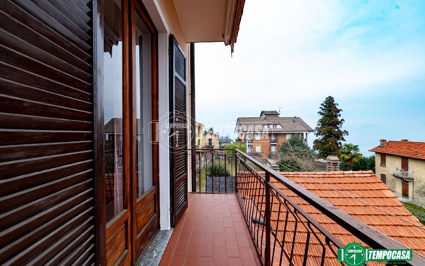 appartamento in vendita a Stresa in zona Levo