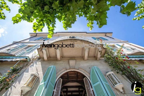 villa in vendita a Stresa in zona Magognino