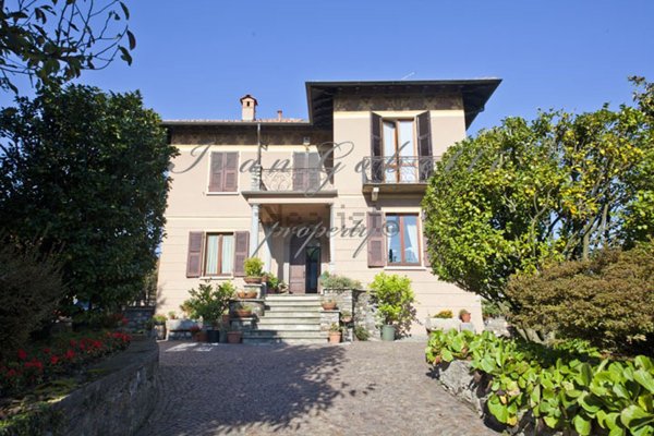 casa indipendente in vendita a Stresa