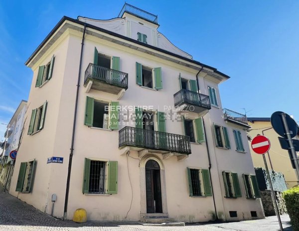 casa indipendente in vendita a Stresa