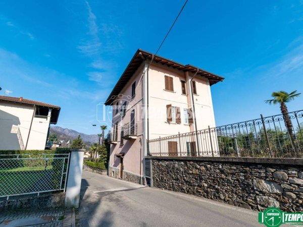 casa indipendente in vendita a Stresa