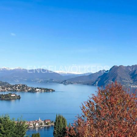 casa indipendente in vendita a Stresa in zona Alpino