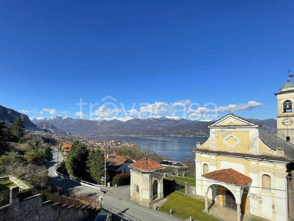 casa indipendente in vendita a Stresa