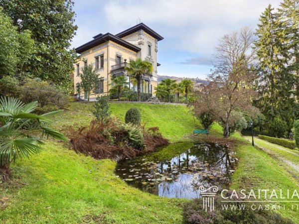 casa indipendente in vendita a Stresa