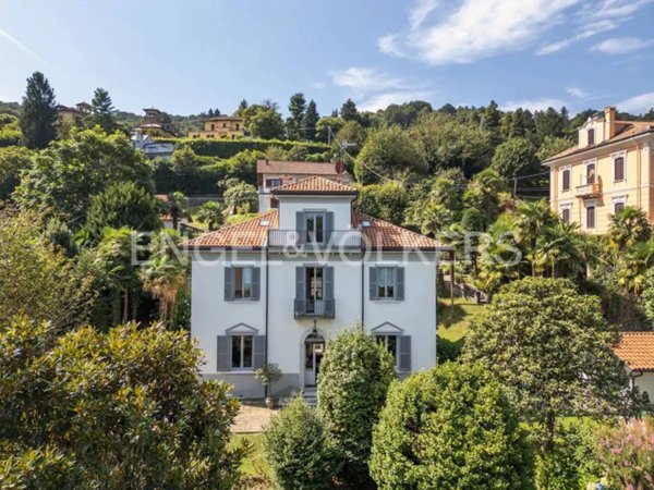 casa indipendente in vendita a Stresa