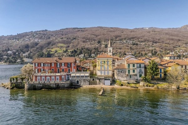 casa indipendente in vendita a Stresa