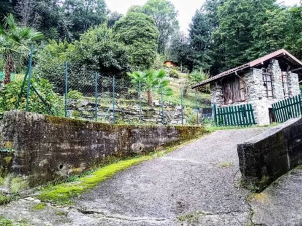 casa indipendente in vendita a Stresa
