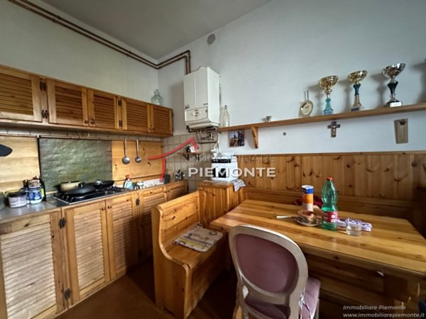 casa indipendente in vendita a Stresa in zona Levo