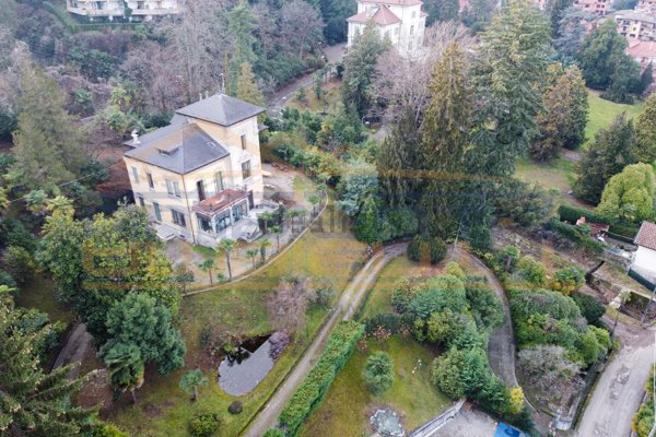 casa indipendente in vendita a Stresa