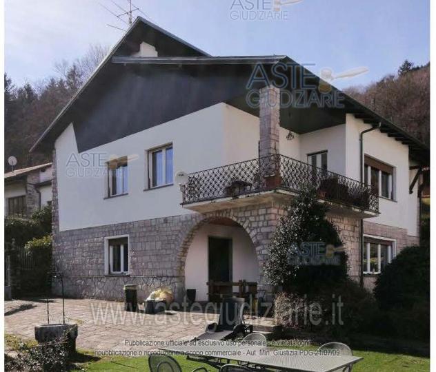 casa indipendente in vendita a Stresa