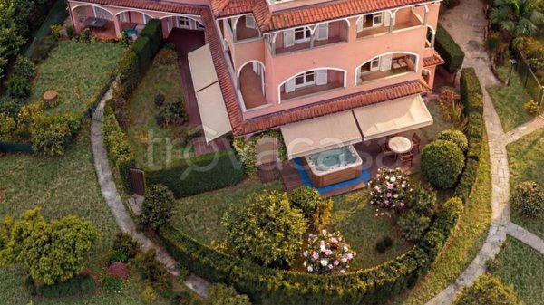 appartamento in vendita a Stresa