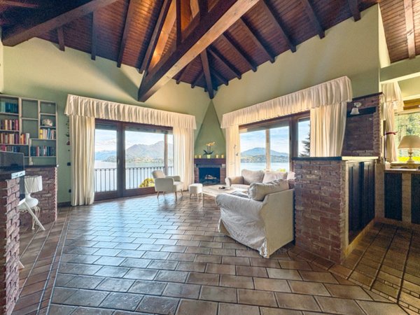 casa indipendente in vendita a Stresa